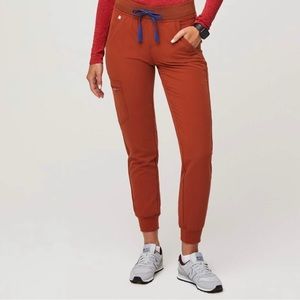 High waisted Zamora auburn joggers.